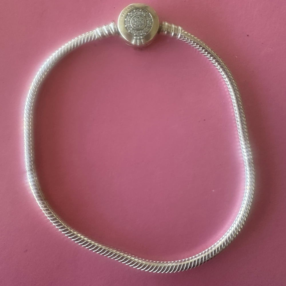 Pandora Moments Sparkling Crown O snake chain bracelet